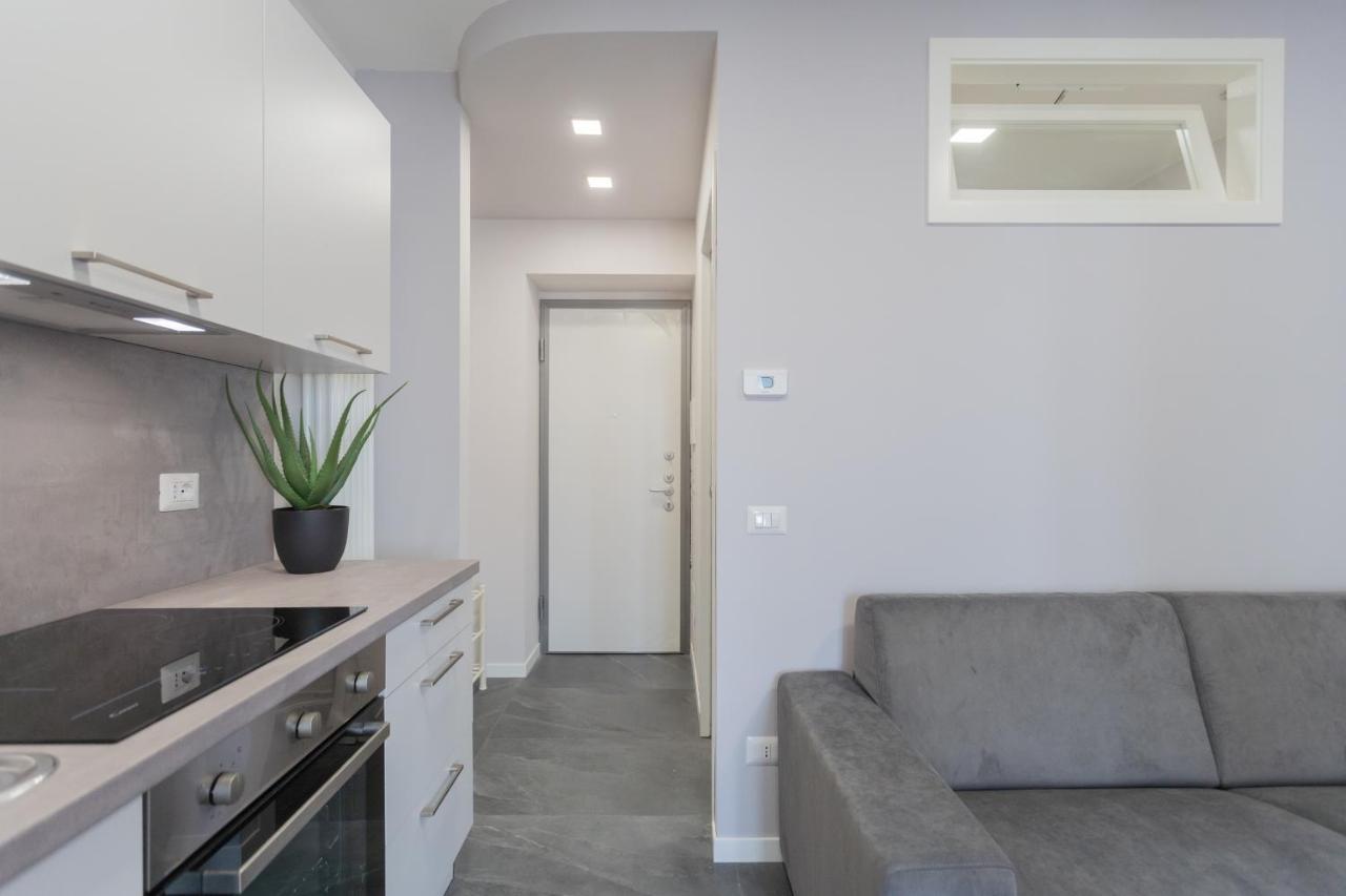 Sant'Agostino Apartments By Rent All Комо Экстерьер фото