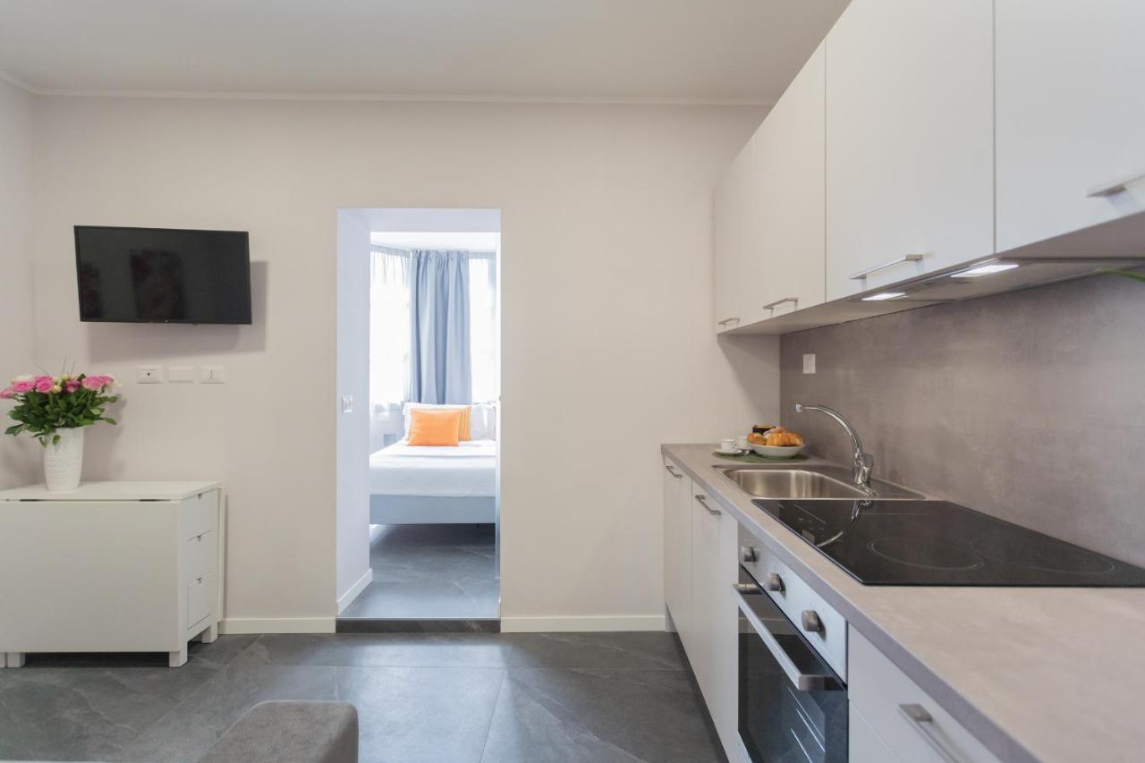 Sant'Agostino Apartments By Rent All Комо Экстерьер фото