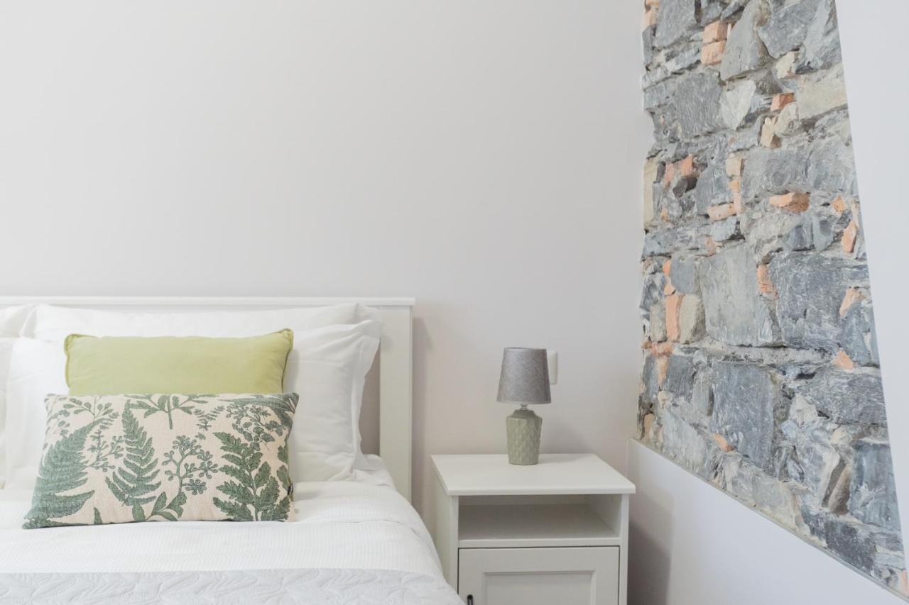 Sant'Agostino Apartments By Rent All Комо Экстерьер фото