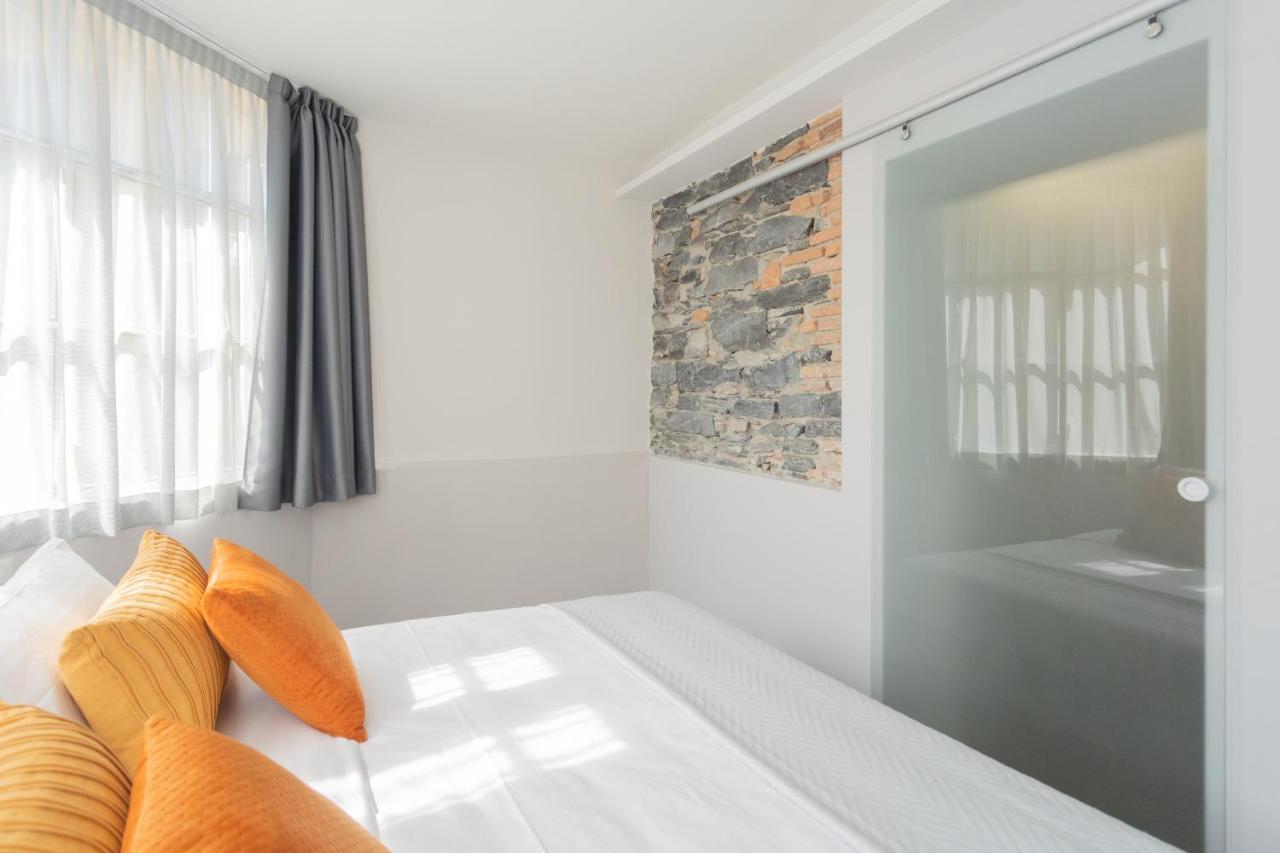 Sant'Agostino Apartments By Rent All Комо Экстерьер фото